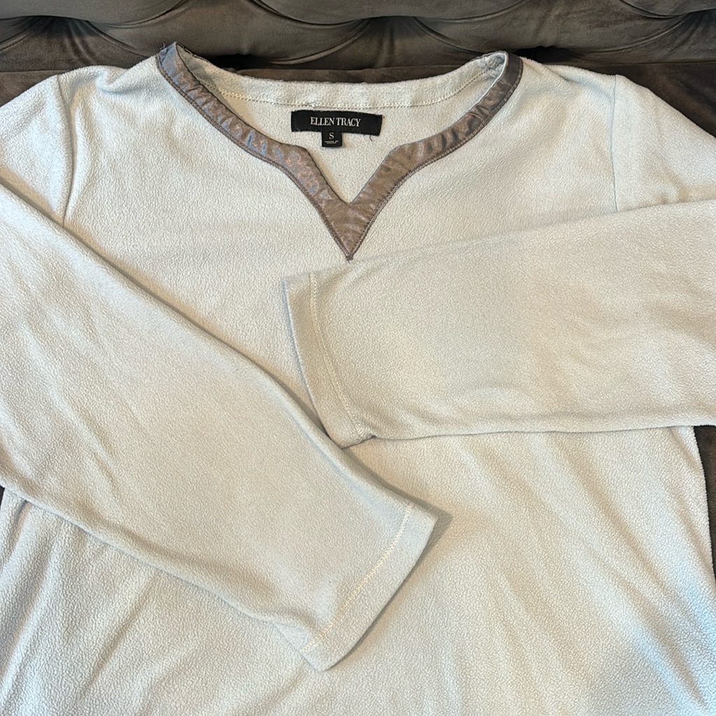 Long Sleeve Pj Shirt Size Womans Small Brand Ellen Tracy